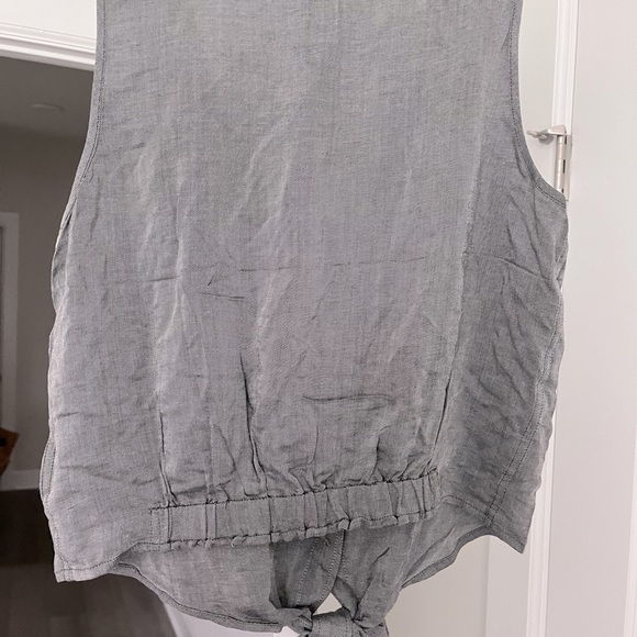 Express Tie Front Tank - Picture 3 of 3